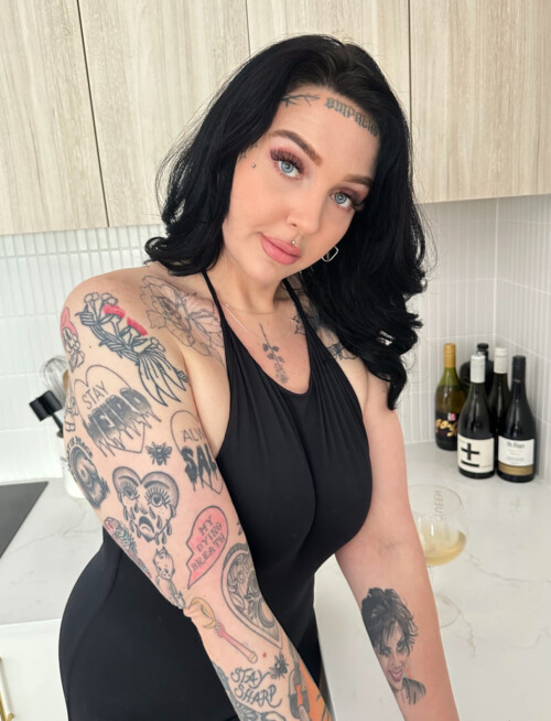 Raven DeVille - Brisbane