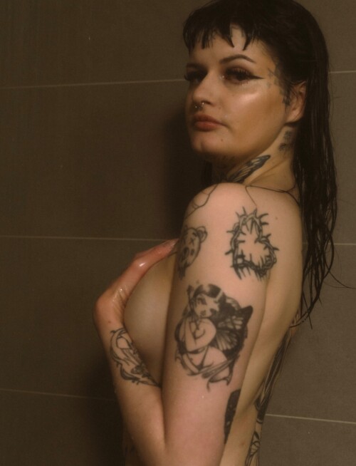 Violet Quinn - Melbourne