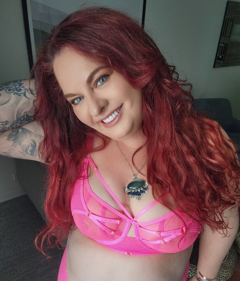 Darci  Grace - Touring Hobart