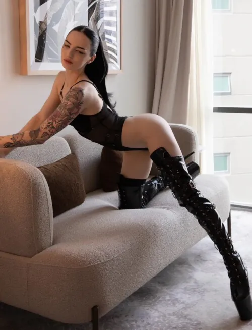 Charlotte Foxx - Brisbane