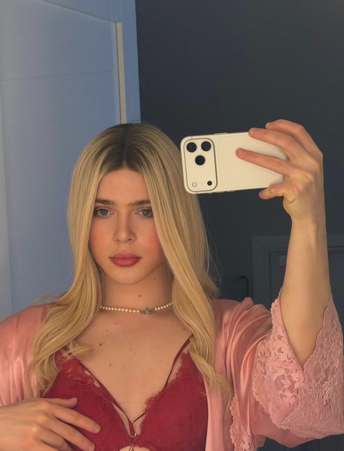 Meet Melania - Sydney